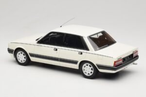 Peugeot 505 V6 White Meije Otto 1:18 OT1297 Sveķi — attēls 5 no 6
