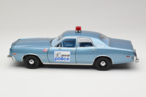 Plymouth Fury Beverly Hills PD Zils GreenLight 1:18 19069 Metāls — attēls 4 no 8