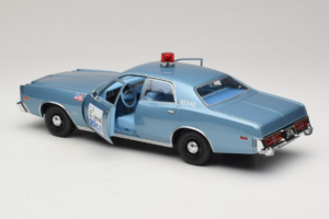 Plymouth Fury Beverly Hills PD Zils GreenLight 1:18 19069 Metāls — attēls 5 no 8