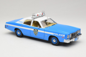 Plymouth Fury Police Pursuit New York Police Department GreenLight 1:18 19043 Metāls — attēls 6 no 8