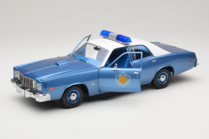 Plymouth Fury Police Pursuit Smokey and the Bandit GreenLight 1:18 19044 Metāls — attēls 2 no 8