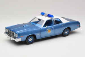 Plymouth Fury Police Pursuit Smokey and the Bandit GreenLight 1:18 19044 Metāls