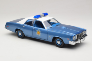 Plymouth Fury Police Pursuit Smokey and the Bandit GreenLight 1:18 19044 Metāls — attēls 6 no 8