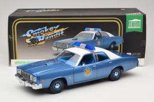 Plymouth Fury Police Pursuit Smokey and the Bandit GreenLight 1:18 19044 Metāls — attēls 8 no 8
