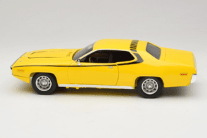 Plymouth Satellite Daisy Dukes of Hazzard Auto World 1:18 AWSS105/06 Metāls — attēls 4 no 8