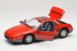 Pontiac Fiero GT Sarkans Road Signature 1:18 92588 Metāls — attēls 2 no 8