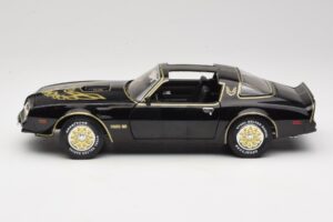 Pontiac Firebird Trans Am SE Smokey and the Bandit Joyride 1:18 33121 Metāls — attēls 4 no 8