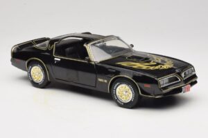 Pontiac Firebird Trans Am SE Smokey and the Bandit Joyride 1:18 33121 Metāls — attēls 6 no 8