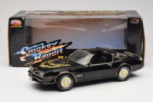 Pontiac Firebird Trans Am SE Smokey and the Bandit Joyride 1:18 33121 Metāls — attēls 8 no 8