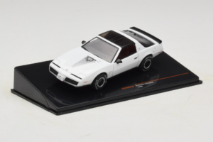 Pontiac Firebird Balts IXO 1:43 CLC582N Metāls — attēls 2 no 4