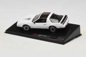 Pontiac Firebird Balts IXO 1:43 CLC582N Metāls — attēls 3 no 4