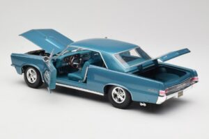 Pontiac GTO Hurst Edition Zils Maisto 1:18 531885 Metāls — attēls 5 no 8