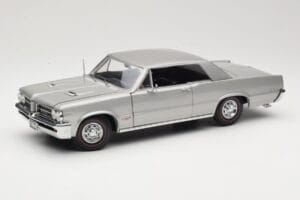 Pontiac GTO Sudrabs Sun Star 1:18 1821 Metāls