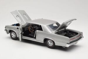 Pontiac GTO Sudrabs Sun Star 1:18 1821 Metāls — attēls 5 no 8