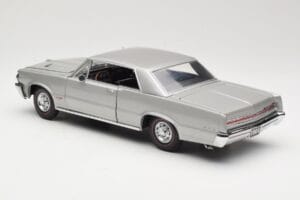 Pontiac GTO Sudrabs Sun Star 1:18 1821 Metāls — attēls 7 no 8