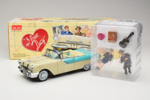Pontiac Star Chief I Love Lucy Nautilus Blue Balts Sun Star 1:18 5057 Metāls — attēls 7 no 7