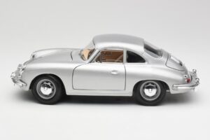 Porsche 356B Sudrabs Bburago 1:18 3021-M1 Metāls — attēls 4 no 8