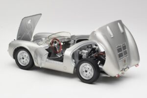 Porsche 550 A Spyder Sudrabs Maisto 1:18 50314 Metāls — attēls 5 no 8