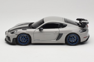 Porsche 718 Cayman 982 GT4 RS Weissach Package Chalk Norev 1:18 187253 Metāls — attēls 4 no 8