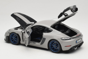 Porsche 718 Cayman 982 GT4 RS Weissach Package Chalk Norev 1:18 187253 Metāls — attēls 5 no 8