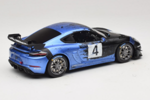 Porsche 718 Cayman GT4 RS Clubsport Melns Zils Otto 1:18 OT469 Sveķi — attēls 2 no 6