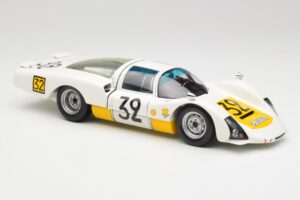 Porsche 906LH #32 Porsche System Engineering G. Schutz / P. De Klerk 24 Hours of Le Mans 1966 Minichamps 1:18 100666132 Metāl — attēls 6 no 8