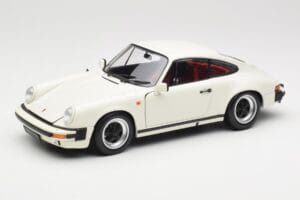 Porsche 911 930 Carrera 3.2 Grand Prix White Minichamps 1:18 100063024 Metāls