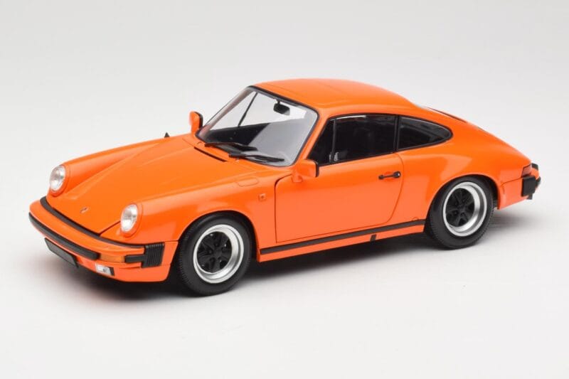 Porsche 911 930 Carrera 3.2 Signal Orange Minichamps 1:18 100063025 Metāls