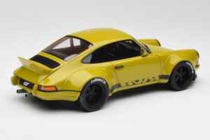 Porsche 911 930 RWB Classic Khaki GT Spirit 1:18 GT120 Sveķi — attēls 2 no 6