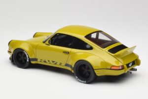Porsche 911 930 RWB Classic Khaki GT Spirit 1:18 GT120 Sveķi — attēls 5 no 6