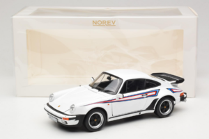 Porsche 911 930 Turbo 3.3 Balts Norev 1:18 187668 Metāls — attēls 8 no 8