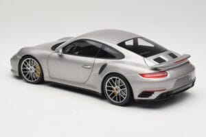 Porsche 911 991 Turbo S Sudrabs Minichamps 1:18 113067126 Metāls — attēls 7 no 8