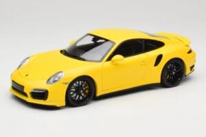 Porsche 911 991 Turbo S Dzeltens Ar Melniem Diskiem Minichamps 1:18 110062321 Metāls