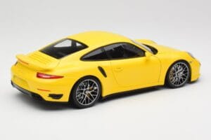 Porsche 911 991 Turbo S Dzeltens Ar Sudrabainiem Diskiem Minichamps 1:18 110062322 Metāls — attēls 3 no 8
