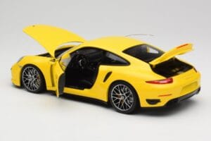 Porsche 911 991 Turbo S Dzeltens Ar Sudrabainiem Diskiem Minichamps 1:18 110062322 Metāls — attēls 7 no 8