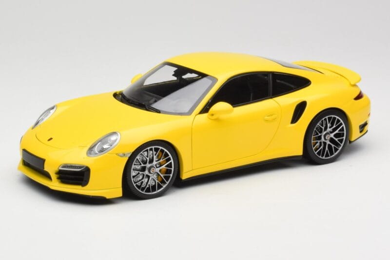 Porsche 911 991 Turbo S Dzeltens Ar Sudrabainiem Diskiem Minichamps 1:18 110062322 Metāls