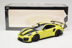 Porsche 911 GT2 RS 991.2 Weissach Package Zaļš Melni Diski Minichamps 1:18 155068300-1 Metāls — attēls 6 no 6