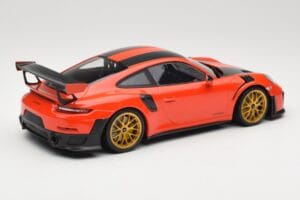 Porsche 911 991.2 GT2 RS Oranžs Weissach Package Zelta Diski Minichamps 1:18 155068305 Metāls — attēls 2 no 6