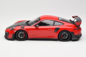 Porsche 911 GT2 RS 991.2 Sarkans Melni Diski Minichamps 1:18 155068307 Metāls — attēls 3 no 6