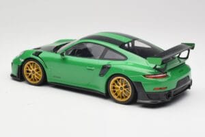 Porsche 911 991.2 GT2 RS Weissach Package British Racing Zaļš & Zeltaini Riteņi Minichamps 1:18 153068318 Metāls — attēls 5 no 6
