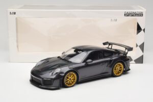 Porsche 911 991.2 GT2 RS Weissach Package Purple Metallic Ar Zelta Magnija Diskiem Minichamps 1:18 153068322 Metāls — attēls 6 no 6