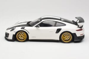 Porsche 911 991.2 GT2 RS Weissach Package Balts Ar Zelta Diskiem Minichamps 1:18 153068308 Metāls — attēls 3 no 6