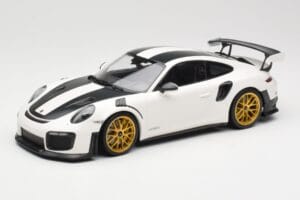 Porsche 911 991.2 GT2 RS Weissach Package Balts Ar Zelta Diskiem Minichamps 1:18 153068308 Metāls