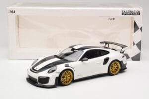 Porsche 911 991.2 GT2 RS Weissach Package Balts Ar Zelta Diskiem Minichamps 1:18 153068308 Metāls — attēls 6 no 6