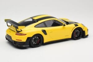 Porsche 911 991.2 GT2 RS Weissach Package Dzeltens ar Melniem Diskiem Minichamps 1:18 155068311 Metāls — attēls 2 no 6
