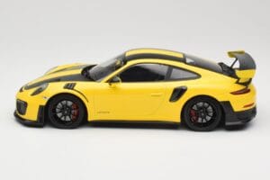 Porsche 911 991.2 GT2 RS Weissach Package Dzeltens ar Melniem Diskiem Minichamps 1:18 155068311 Metāls — attēls 3 no 6
