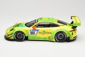 Porsche 911 991.2 GT3 R #911 Manthey Racing R. Dumas / F. Makowiecki 24 Hours of Nurburgring 2017 Minichamps 1:18 155176911 M — attēls 3 no 6