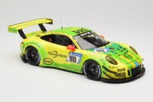 Porsche 911 991.2 GT3 R #911 Manthey Racing R. Dumas / F. Makowiecki 24 Hours of Nurburgring 2017 Minichamps 1:18 155176911 M — attēls 4 no 6