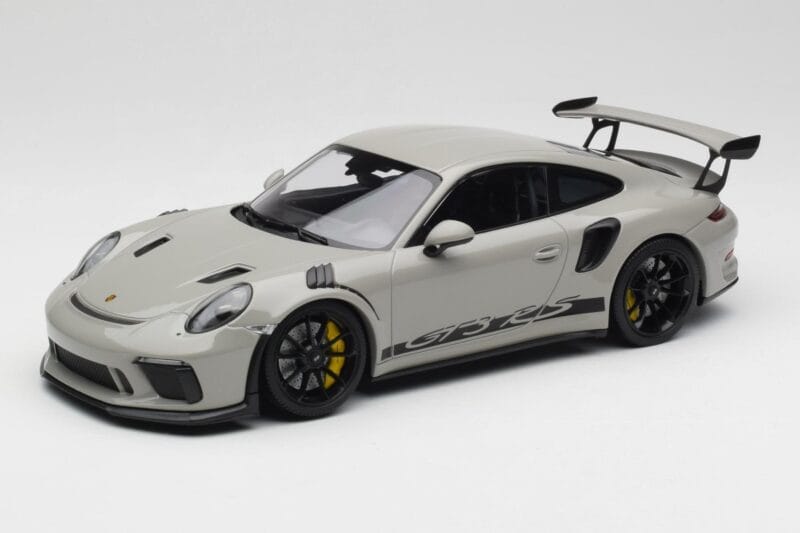 Porsche 911 991.2 GT3 RS Chalk Wording Melni Diski Minichamps 1:18 153068230 Metāls