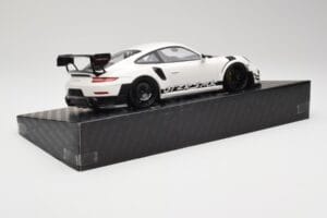 Porsche 911 991.2 GT3 RS Manthey Racing Balts Minichamps 1:18 MR-911-GT3RS-1801 Metāls — attēls 3 no 6